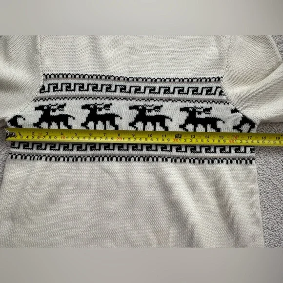 Holiday Sweater - Picture 3 of 6